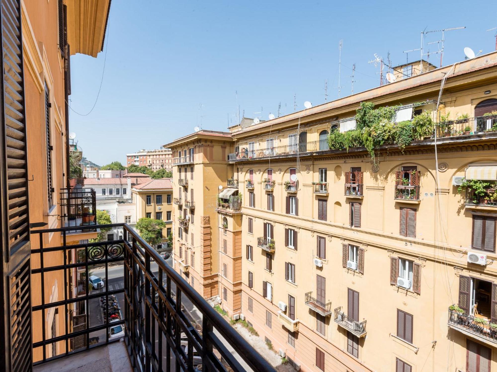 Apartment Vatican Comfortable Sunny By Interhome Rom